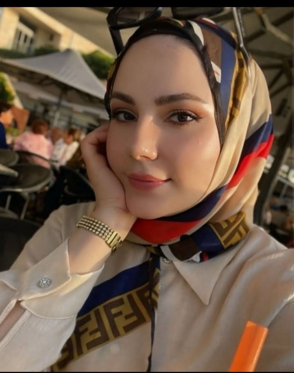 Başüstü Karizmatik Partner Escort Bütün