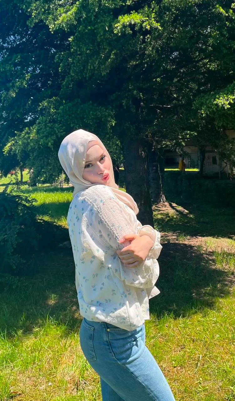 Çiğli Mükemmel İlişki Escort Bayan Nermin